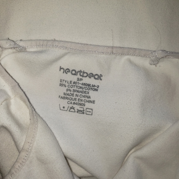 Heartbeat white fitted tank top - Picture 3 of 3